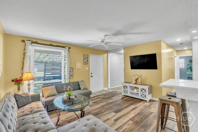 5904 Fairview Avenue, Savannah, GA 31406