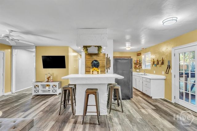 5904 Fairview Avenue, Savannah, GA 31406