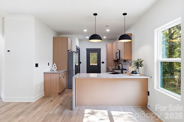 1033 Martin Luther King Jr Drive, Albemarle, NC 28001