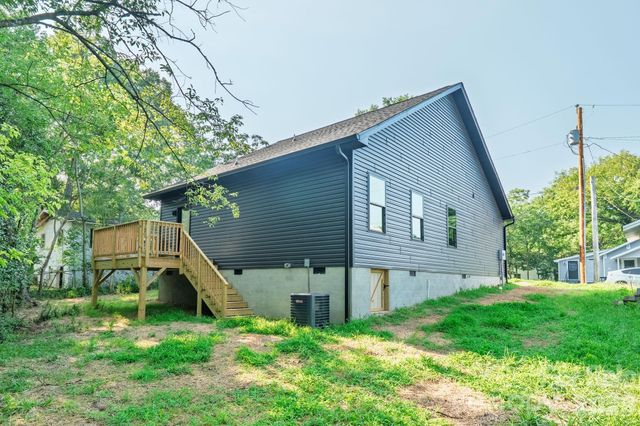 1033 Martin Luther King Jr Drive, Albemarle, NC 28001