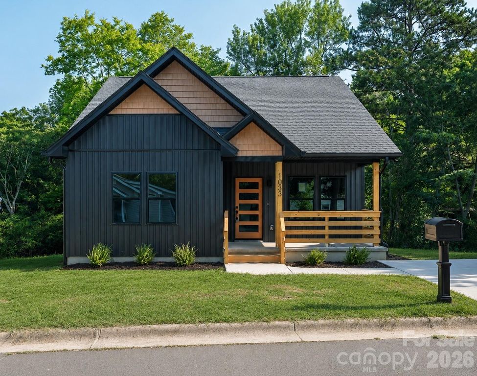 1033 Martin Luther King Jr Drive, Albemarle, NC 28001