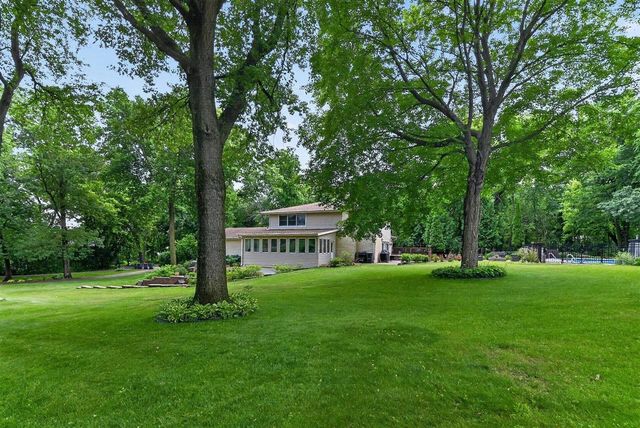 3924 S Meadow Drive, Middleton, WI 53562
