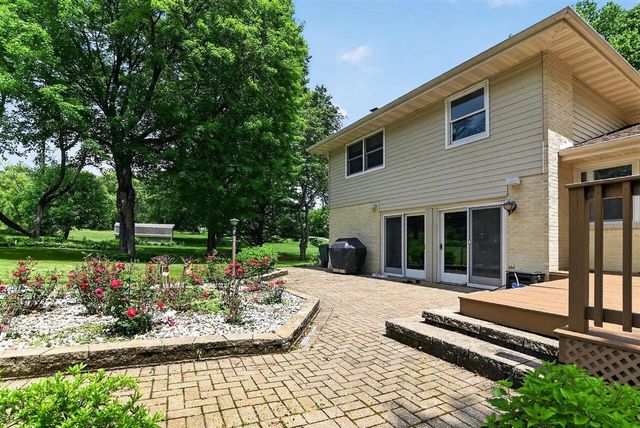3924 S Meadow Drive, Middleton, WI 53562