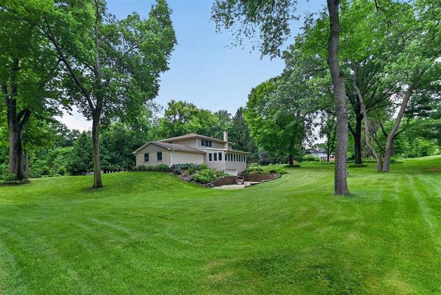 3924 S Meadow Drive, Middleton, WI 53562