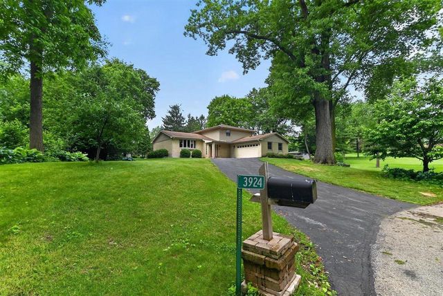 3924 S Meadow Drive, Middleton, WI 53562