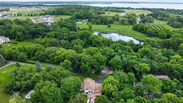 3924 S Meadow Drive, Middleton, WI 53562