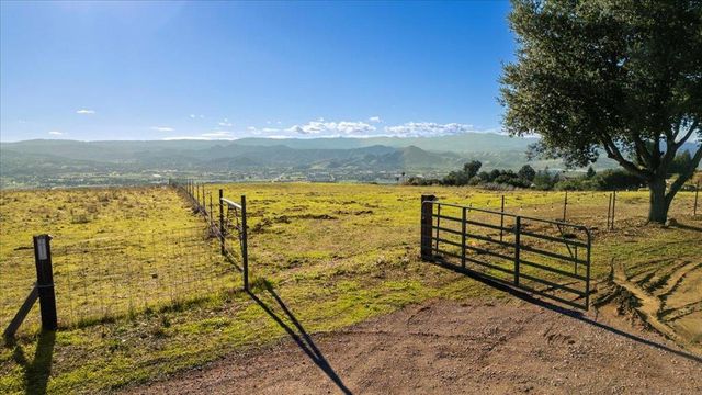 0 Oak Canyon Dr, Morgan Hill, CA 95037