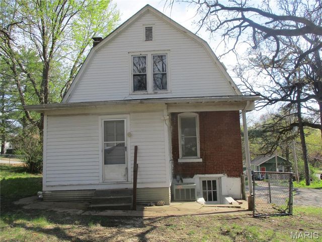 7035 Glades Avenue, St Louis, MO 63117