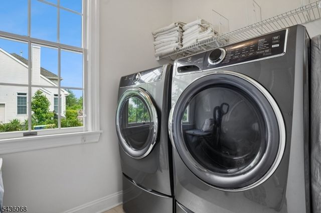 62 Blue Grass Blvd, Branchburg Twp., NJ 08876