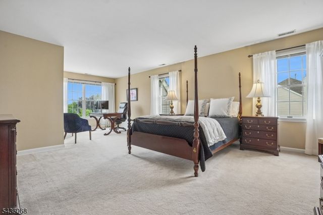 62 Blue Grass Blvd, Branchburg Twp., NJ 08876