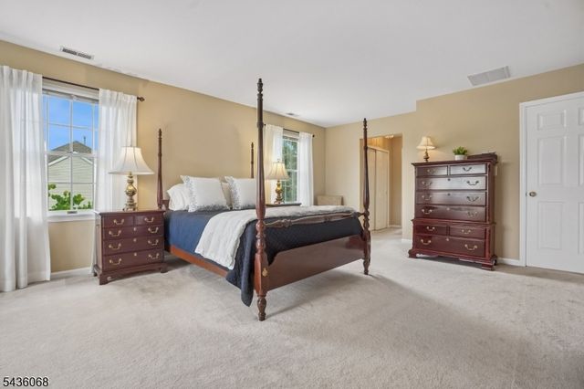 62 Blue Grass Blvd, Branchburg Twp., NJ 08876