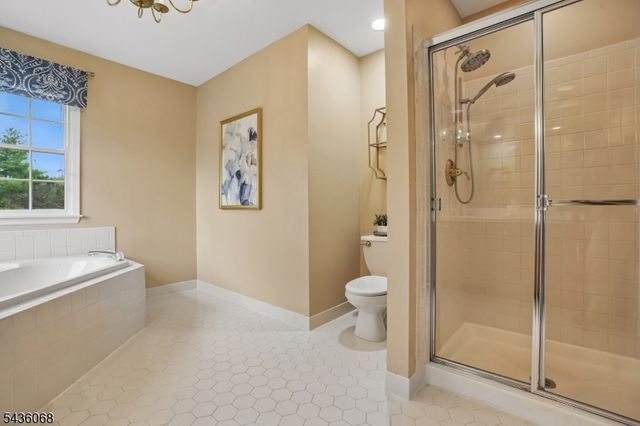 62 Blue Grass Blvd, Branchburg Twp., NJ 08876