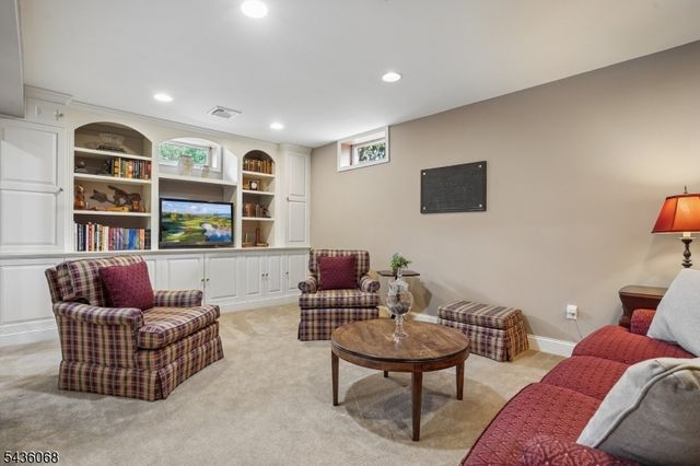 62 Blue Grass Blvd, Branchburg Twp., NJ 08876