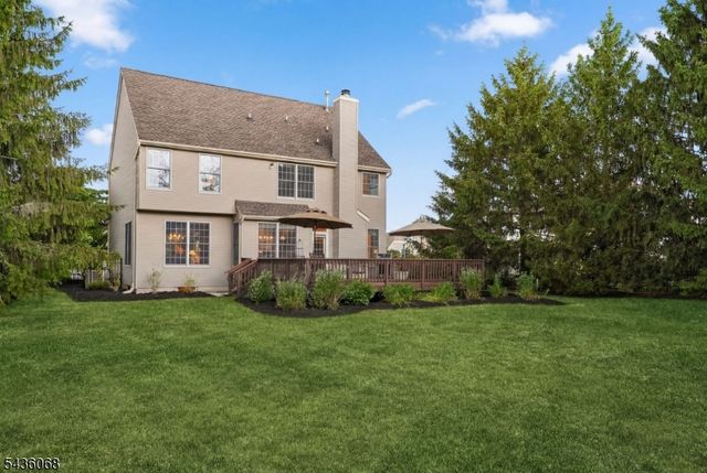 62 Blue Grass Blvd, Branchburg Twp., NJ 08876