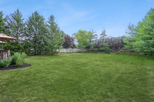62 Blue Grass Blvd, Branchburg Twp., NJ 08876