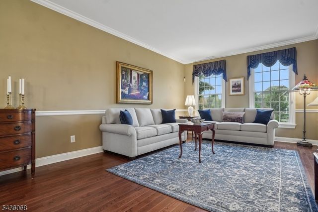 62 Blue Grass Blvd, Branchburg Twp., NJ 08876