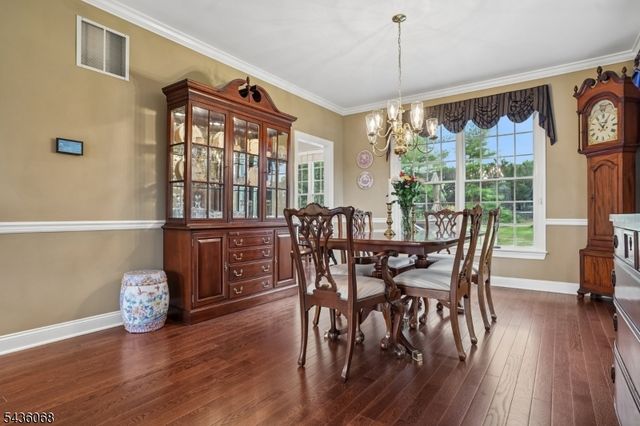 62 Blue Grass Blvd, Branchburg Twp., NJ 08876