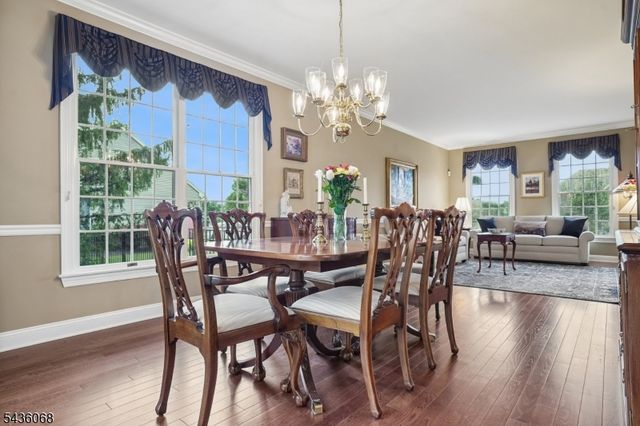 62 Blue Grass Blvd, Branchburg Twp., NJ 08876