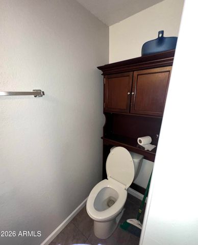 4717 E BELLEVIEW Street, Phoenix, AZ 85008