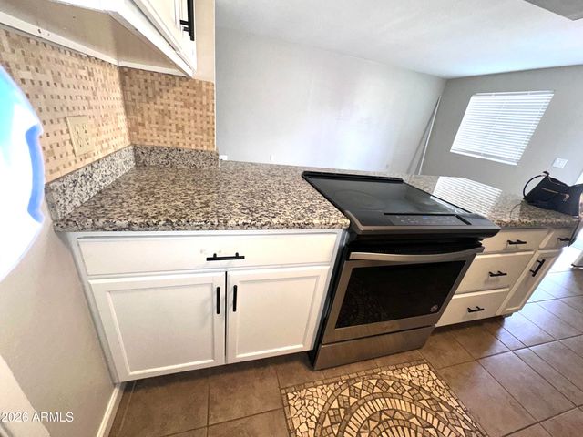 4717 E BELLEVIEW Street, Phoenix, AZ 85008