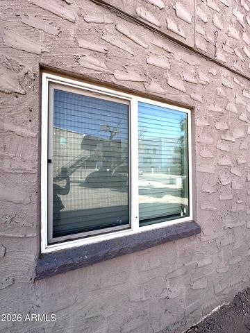 4717 E BELLEVIEW Street, Phoenix, AZ 85008