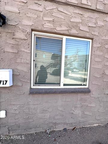 4717 E BELLEVIEW Street, Phoenix, AZ 85008