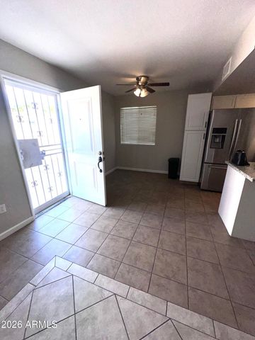 4717 E BELLEVIEW Street, Phoenix, AZ 85008