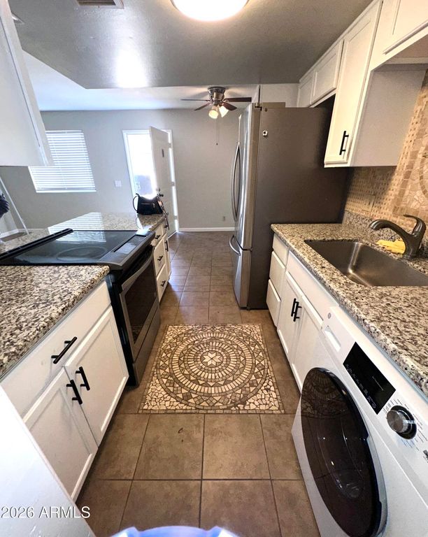 4717 E BELLEVIEW Street, Phoenix, AZ 85008