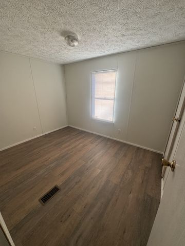 432 Andrews Ave, Hartsville, TN 37074