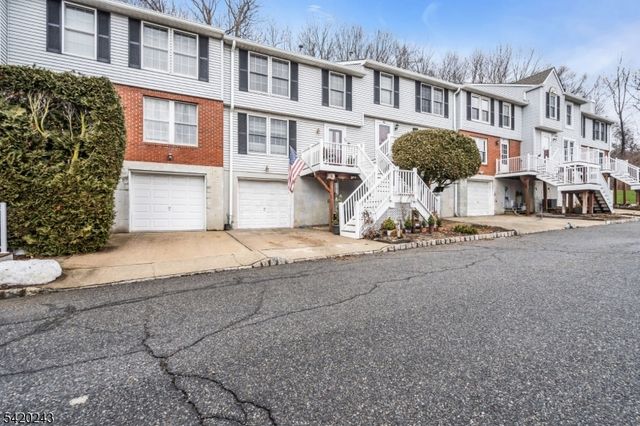 29 Cambridge, Oxford Twp., NJ 07863