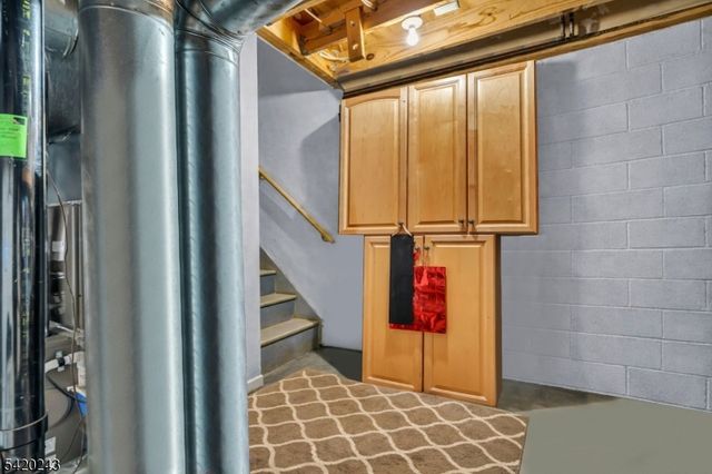 29 Cambridge, Oxford Twp., NJ 07863