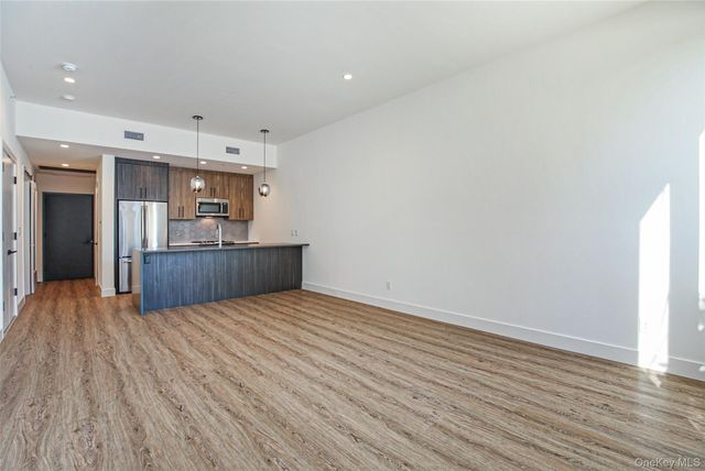 39 Washington Avenue 202, Pleasantville, NY 10570