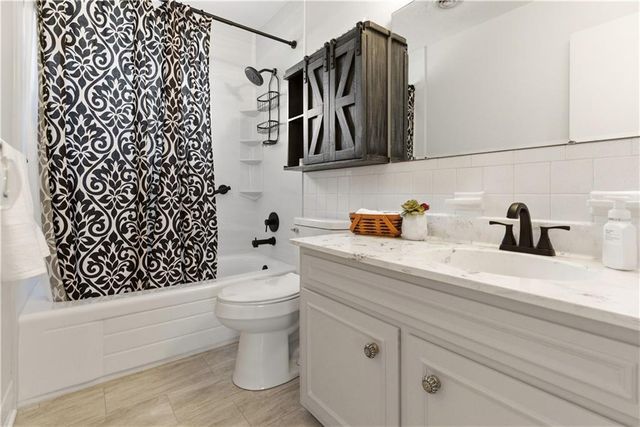 8314 MACKEY Street, Overland Park, KS 66212