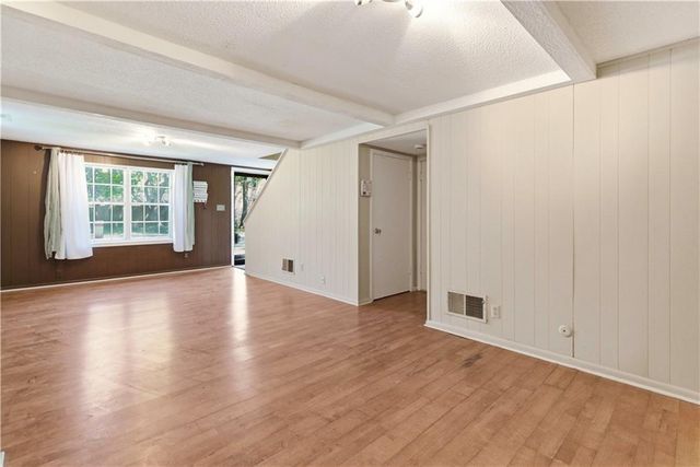 8314 MACKEY Street, Overland Park, KS 66212