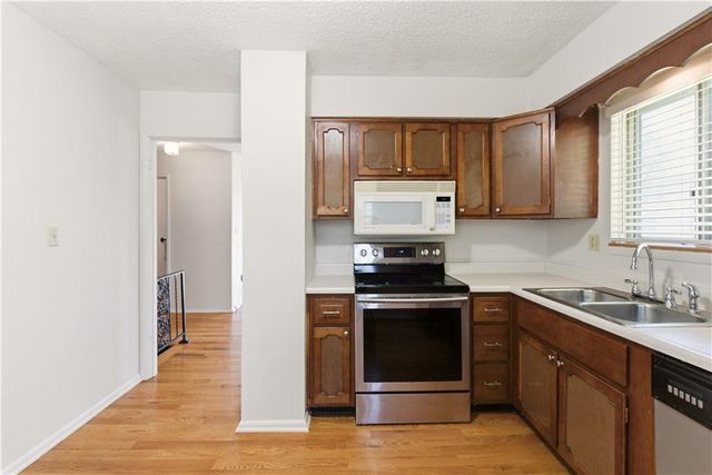 8314 MACKEY Street, Overland Park, KS 66212