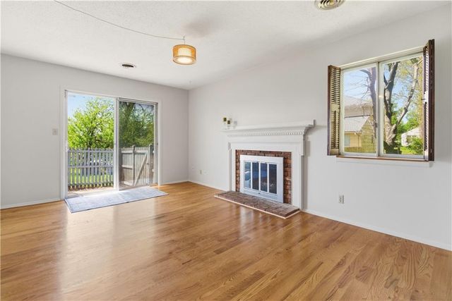 8314 MACKEY Street, Overland Park, KS 66212