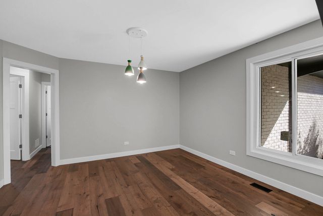 15636 Chapel Hill Road, Orland Park, IL 60462