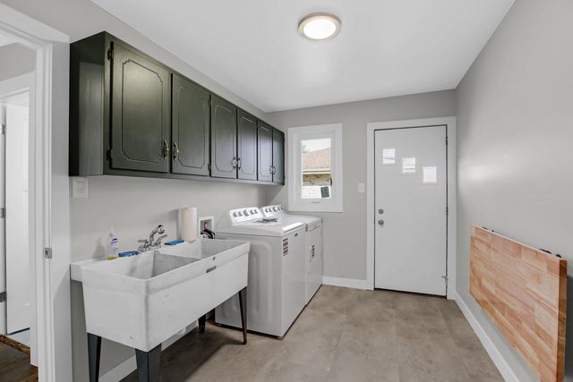 15636 Chapel Hill Road, Orland Park, IL 60462