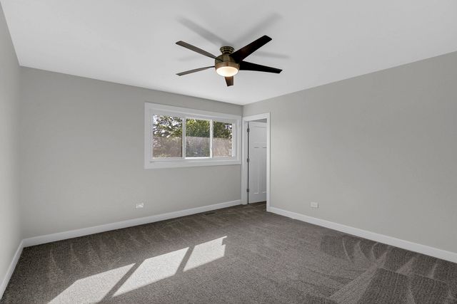 15636 Chapel Hill Road, Orland Park, IL 60462