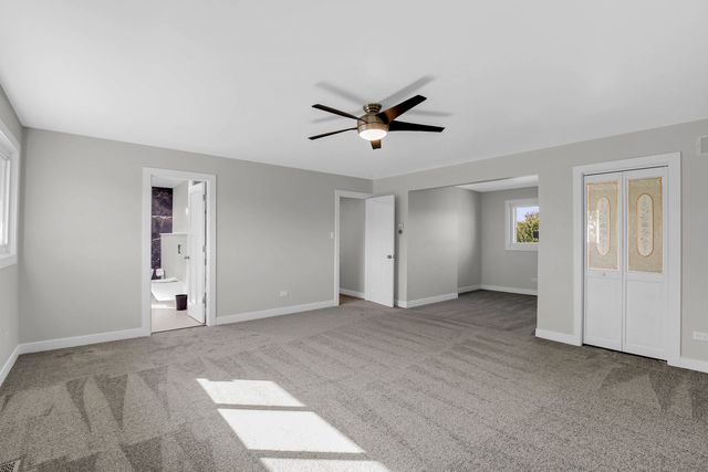 15636 Chapel Hill Road, Orland Park, IL 60462