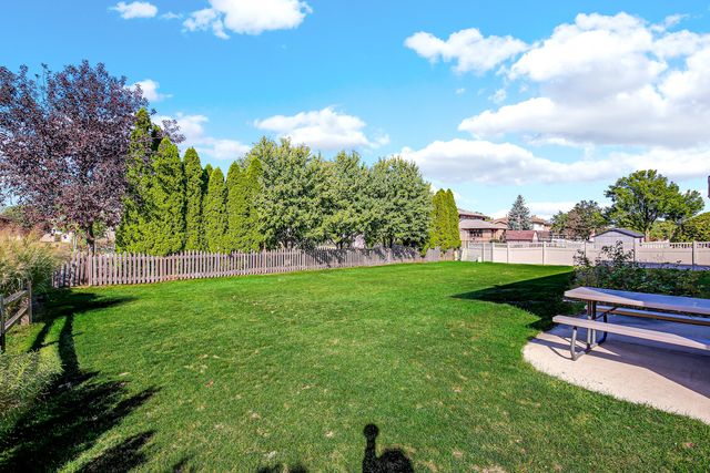 15636 Chapel Hill Road, Orland Park, IL 60462