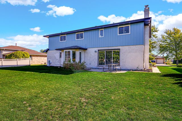 15636 Chapel Hill Road, Orland Park, IL 60462