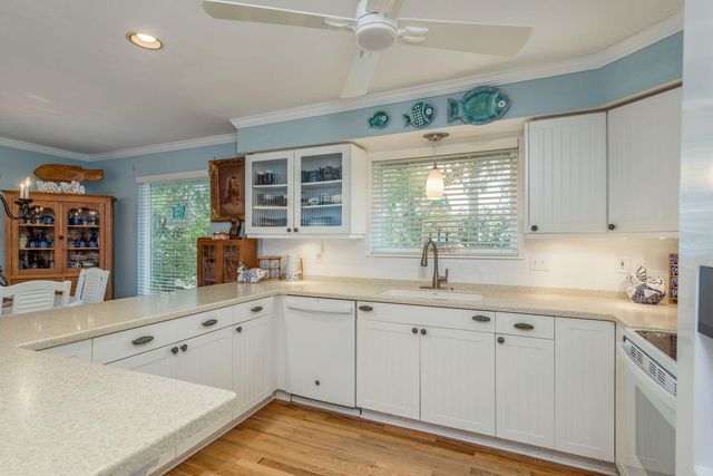 737 OHIO AVENUE, Palm Harbor, FL 34683