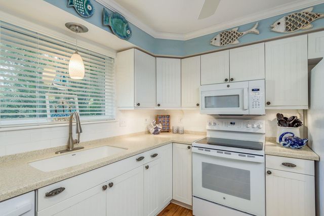 737 OHIO AVENUE, Palm Harbor, FL 34683