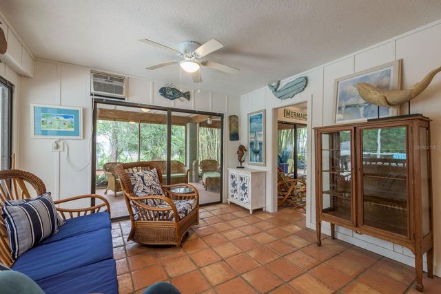 737 OHIO AVENUE, Palm Harbor, FL 34683