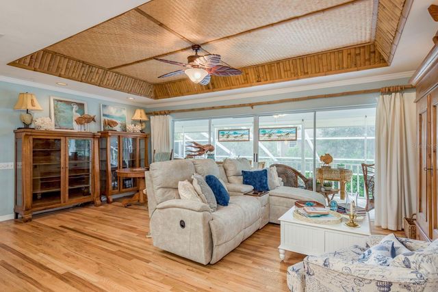 737 OHIO AVENUE, Palm Harbor, FL 34683