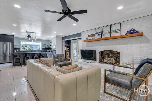387 Hunt Drive, Savannah, GA 31406