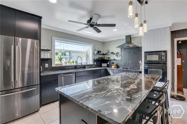 387 Hunt Drive, Savannah, GA 31406