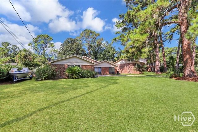 387 Hunt Drive, Savannah, GA 31406