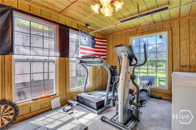 387 Hunt Drive, Savannah, GA 31406